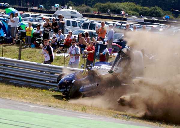 Bruno Senna almost takes me out in a British Formula 3 race at Snetterton